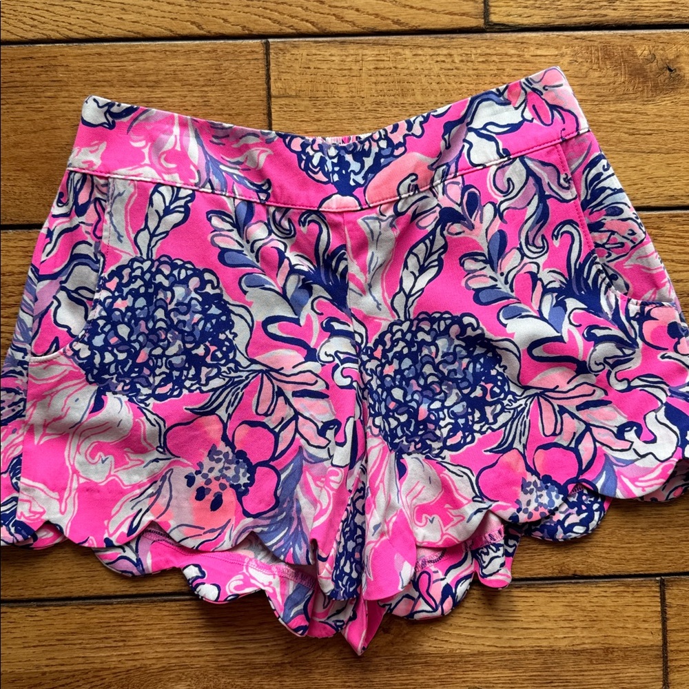 Lilly Pulitzer Dahlia Scalloped Pink Tropics Sundrenched Shorts Women's Small